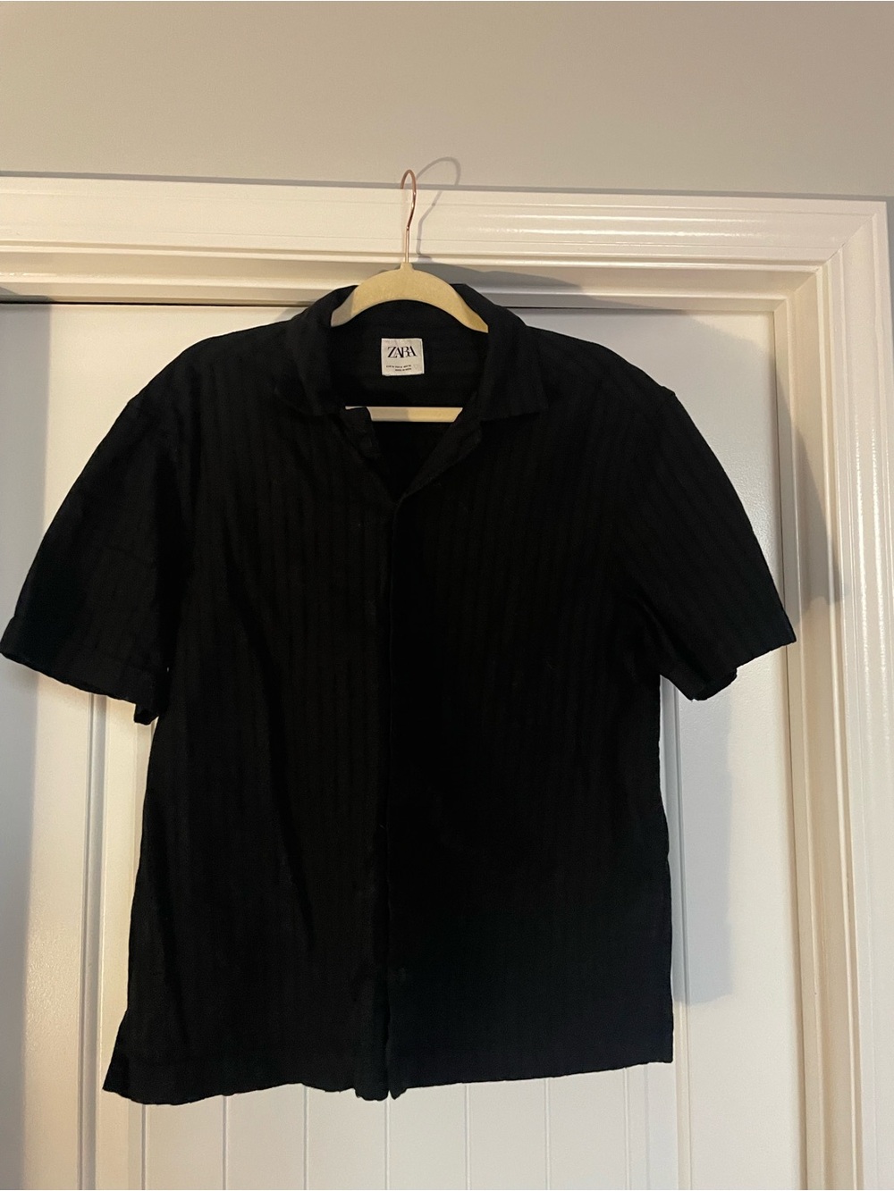 Zara Black Short-Sleeve Ribbed Button-Down Shirt